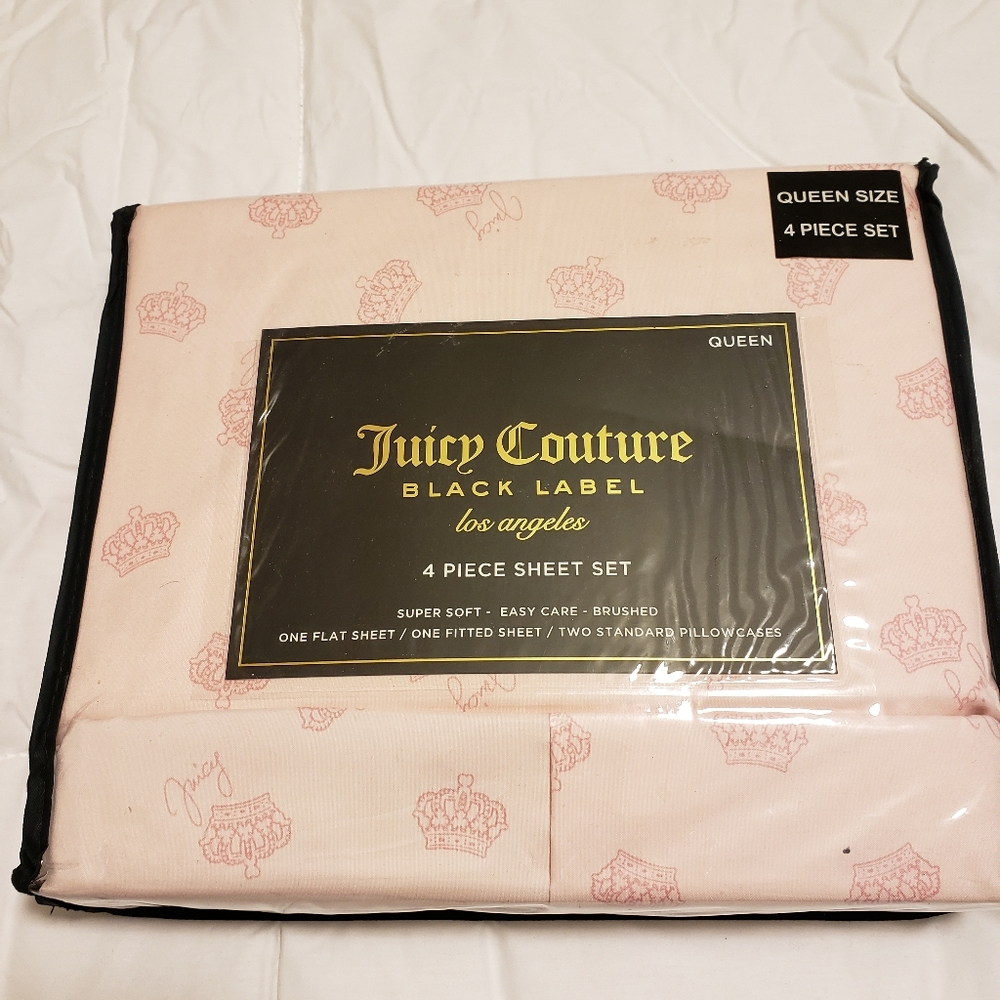 Queen bedding set